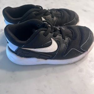 Nike toddler sneakers, great condition!